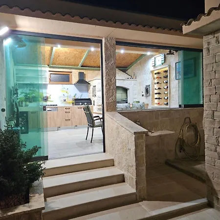 Sipina Penthouse
